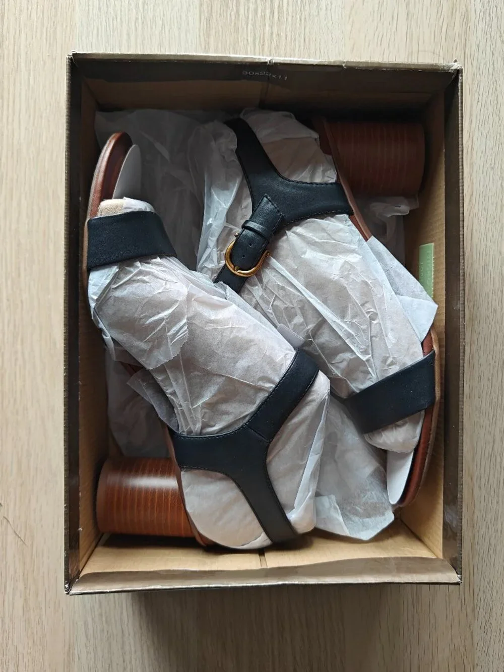 GIANI BERNINI CYLINDER STACKED HEEL SANDALS (SIZE 11M)